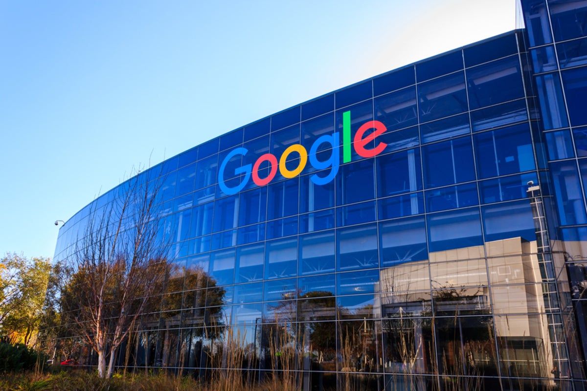 Google is hiring Data Analyst and Digital Marketing Apprentice